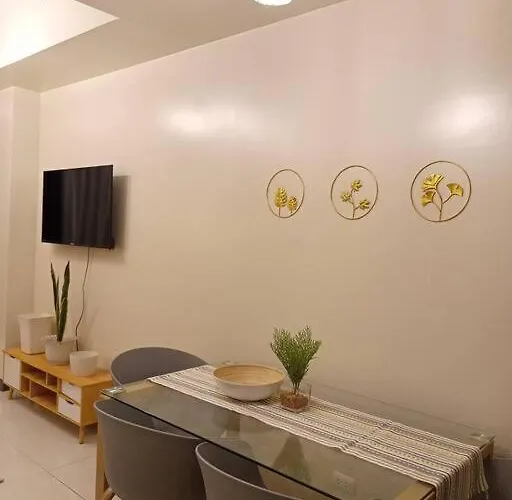 Beautiful High End In Center, * Manila