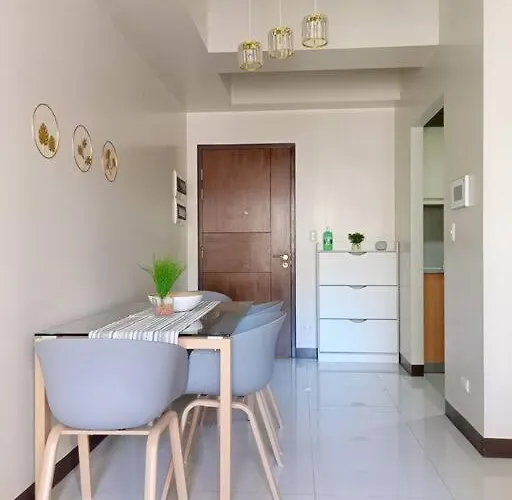 Beautiful High End In Center, Apartment
